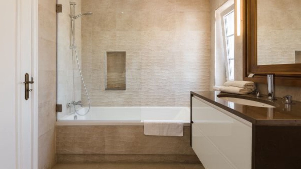 Photo of Bathroom in Vale do Garrao