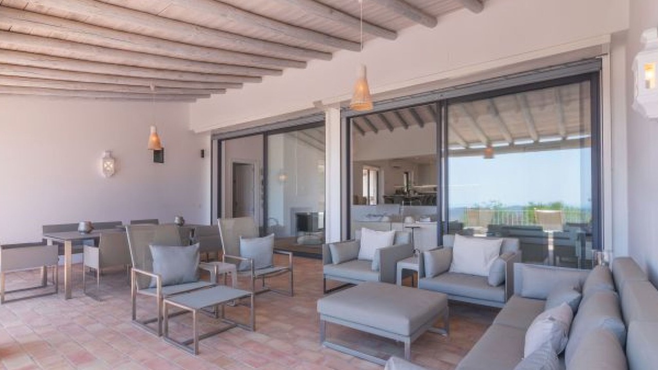 Photo of Livingroom in Alfeicao