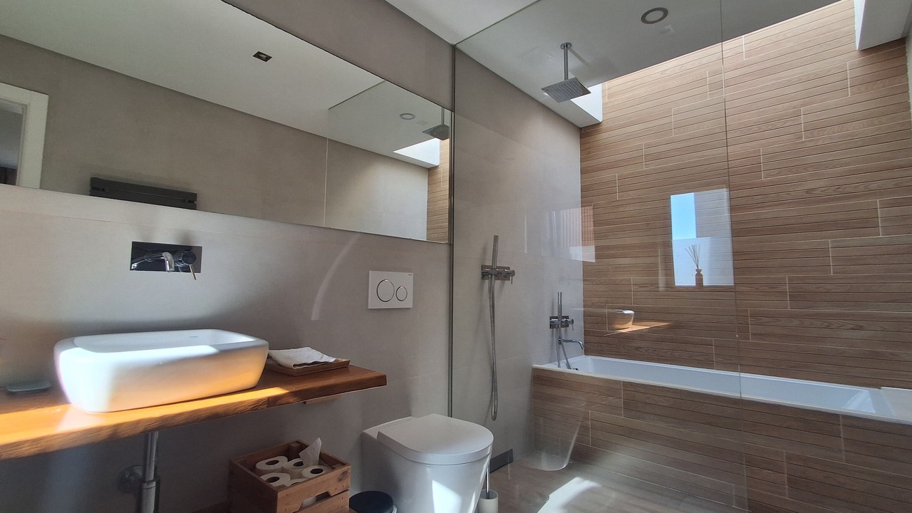 Photo of Bathroom in Cascais