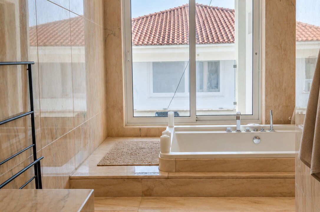 Photo of Bathroom in Cascais