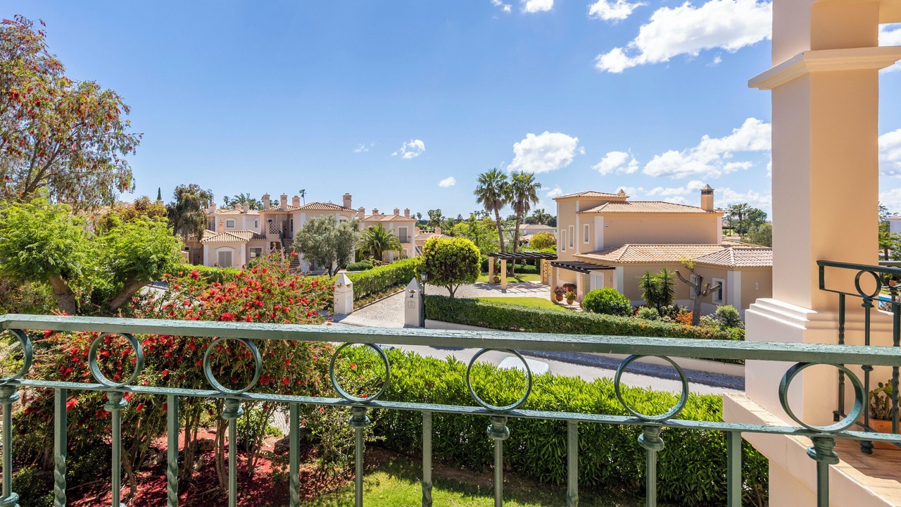 Photo of Outdoor in Estombar