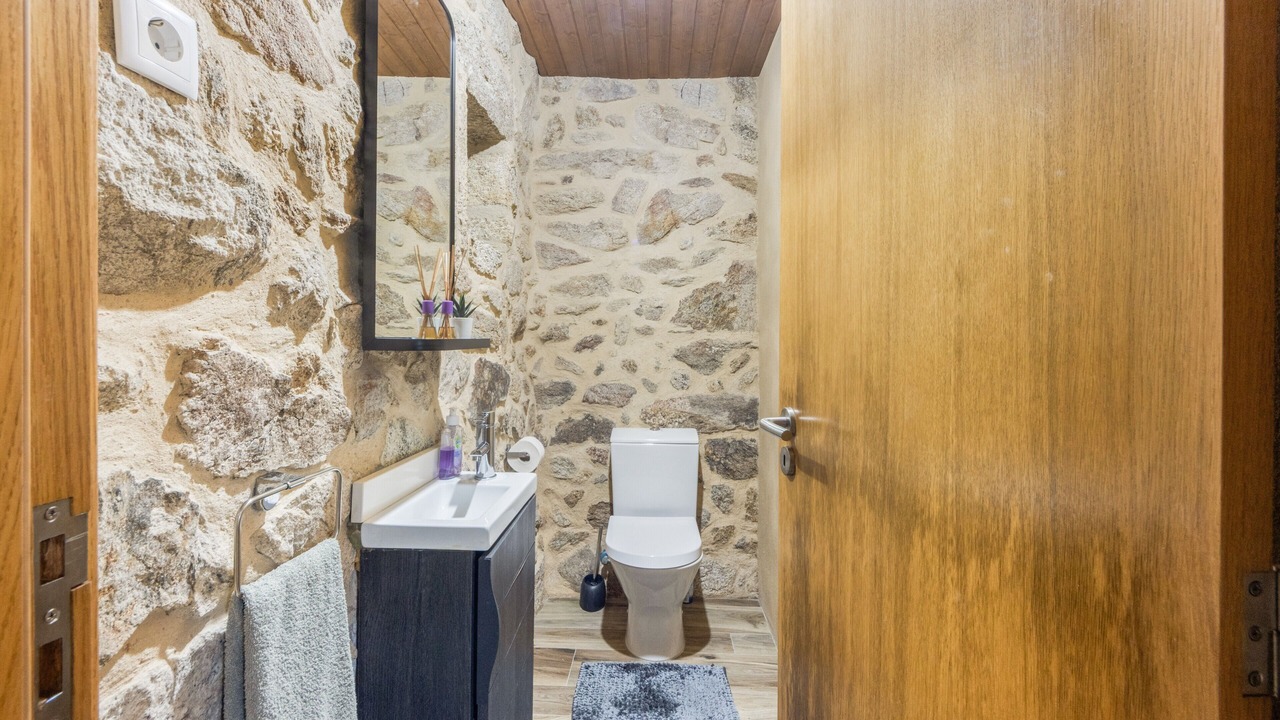 Photo of Bathroom in Vale de Cambra