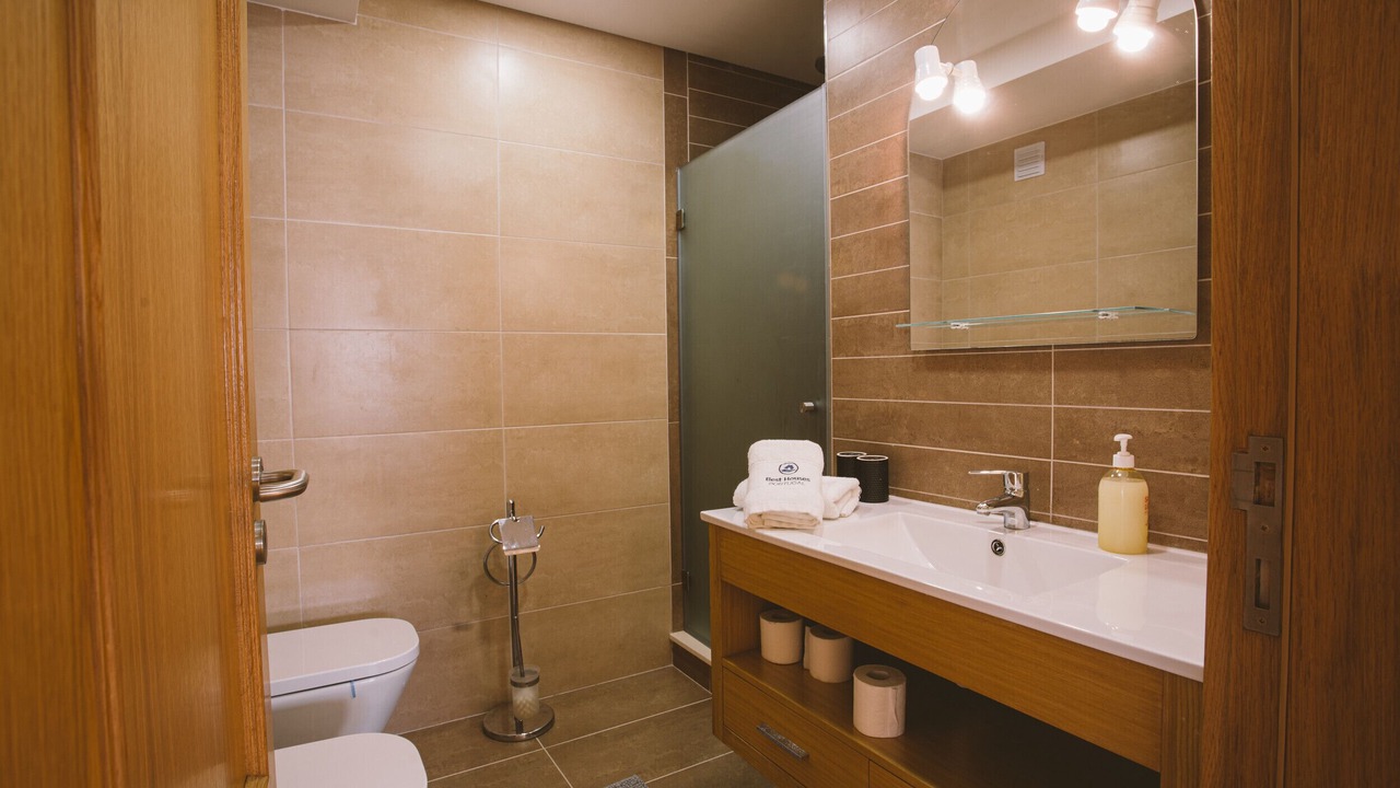 Photo of Bathroom in Peniche