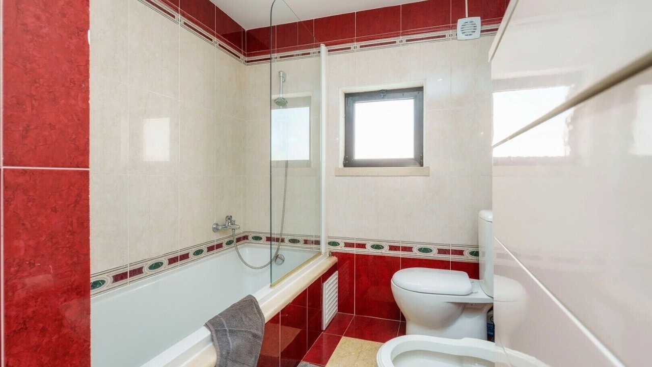 Photo of Bathroom in Quarteira