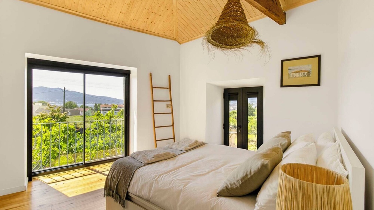 Photo of Bedroom in Lanhelas