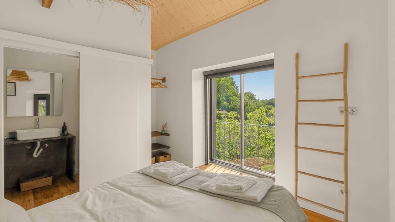 Photo of Bedroom in Lanhelas