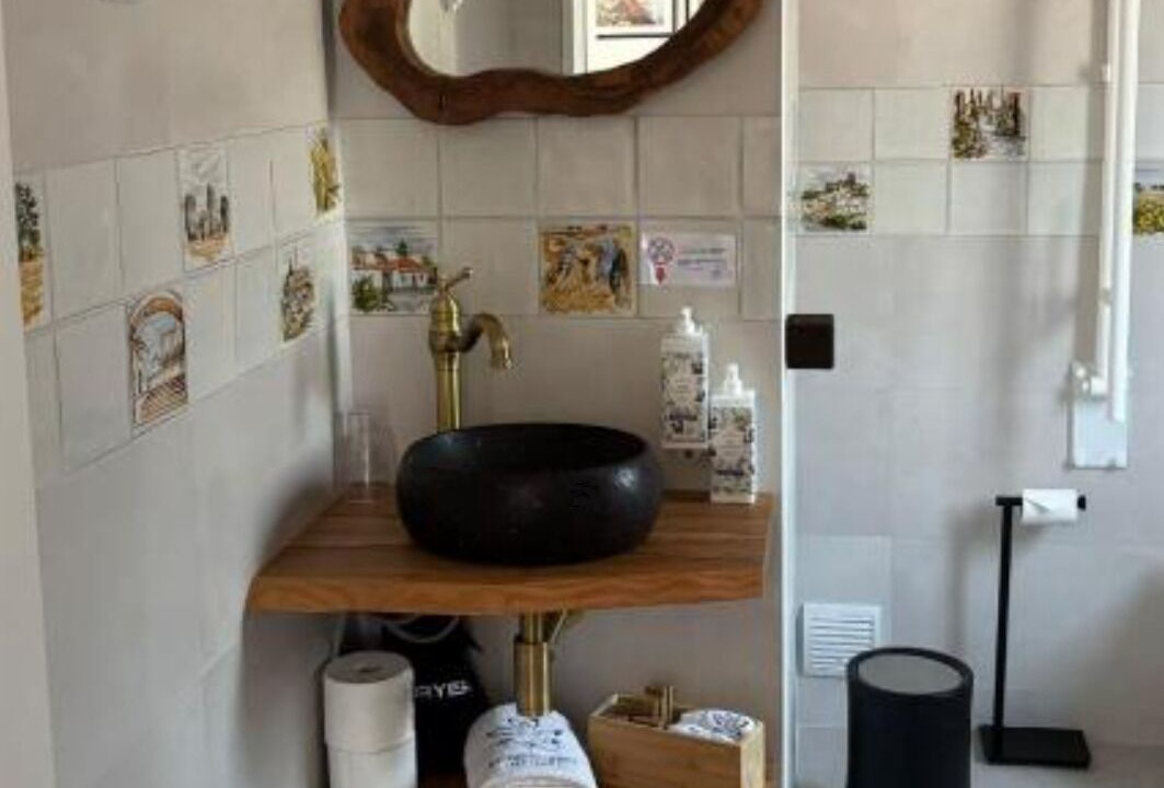 Photo of Bathroom in Vale de Santarem