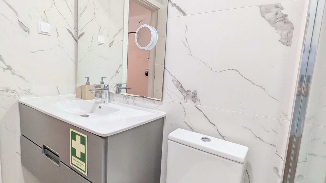 Photo of Bathroom in Cacilhas