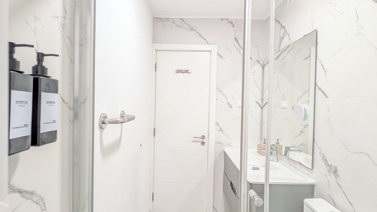 Photo of Bathroom in Cacilhas
