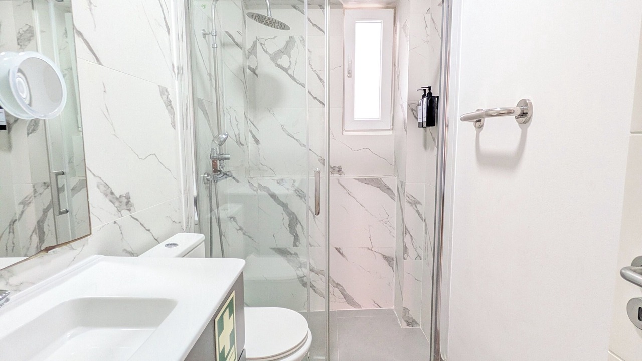 Photo of Bathroom in Cacilhas