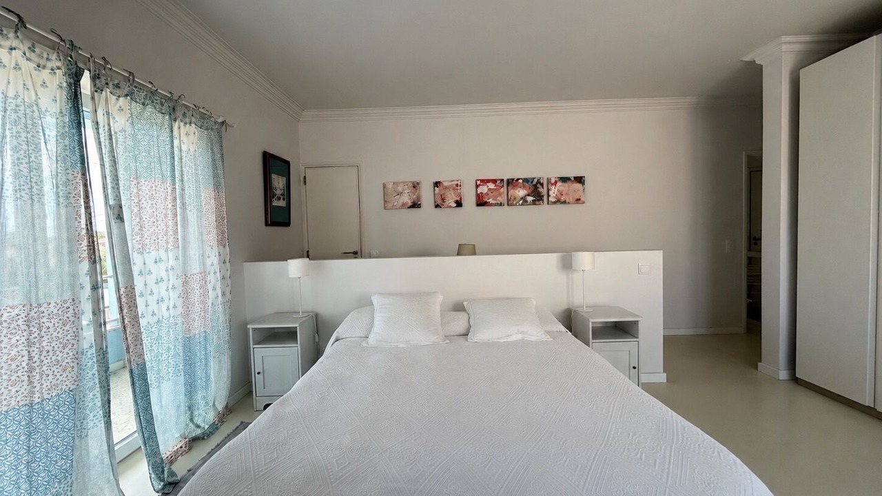 Photo of Bedroom in Cascais