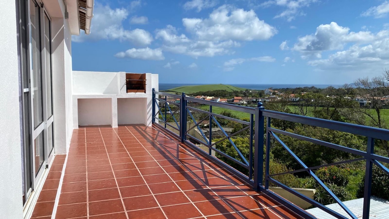 Photo of Patio Balcony in Fenais da Luz