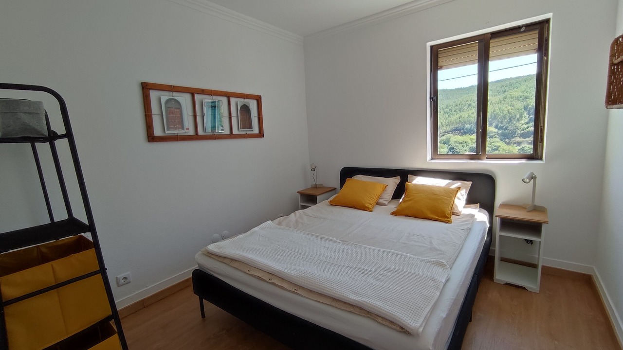 Photo of Bedroom in Figueiro dos Vinhos