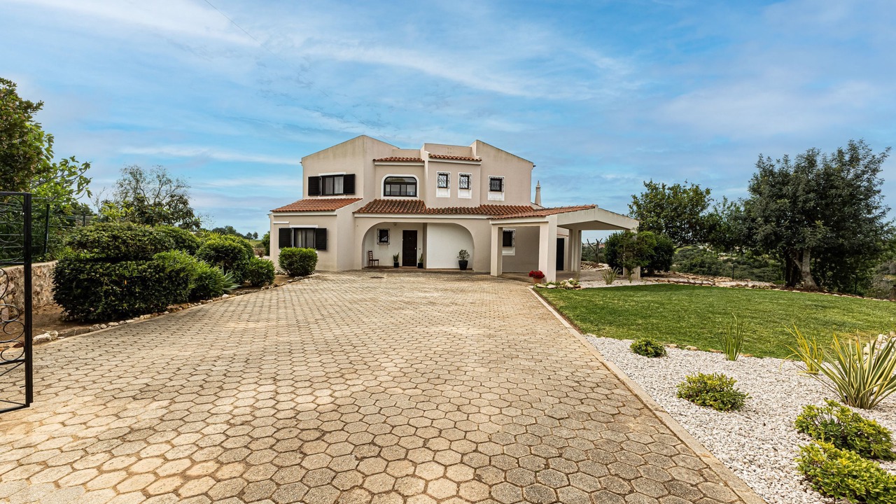 Photo of Outdoor in Porches