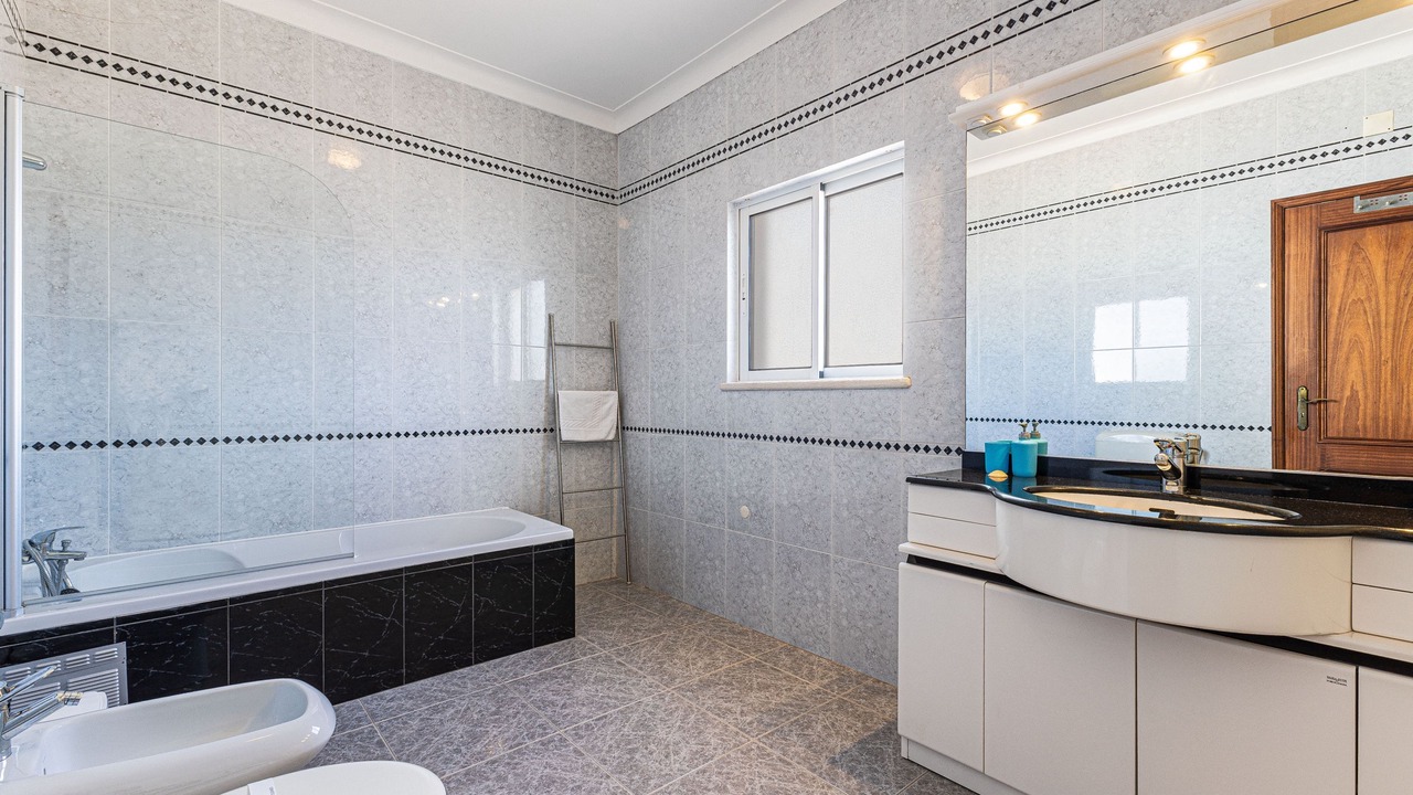 Photo of Bathroom in Ameijeira