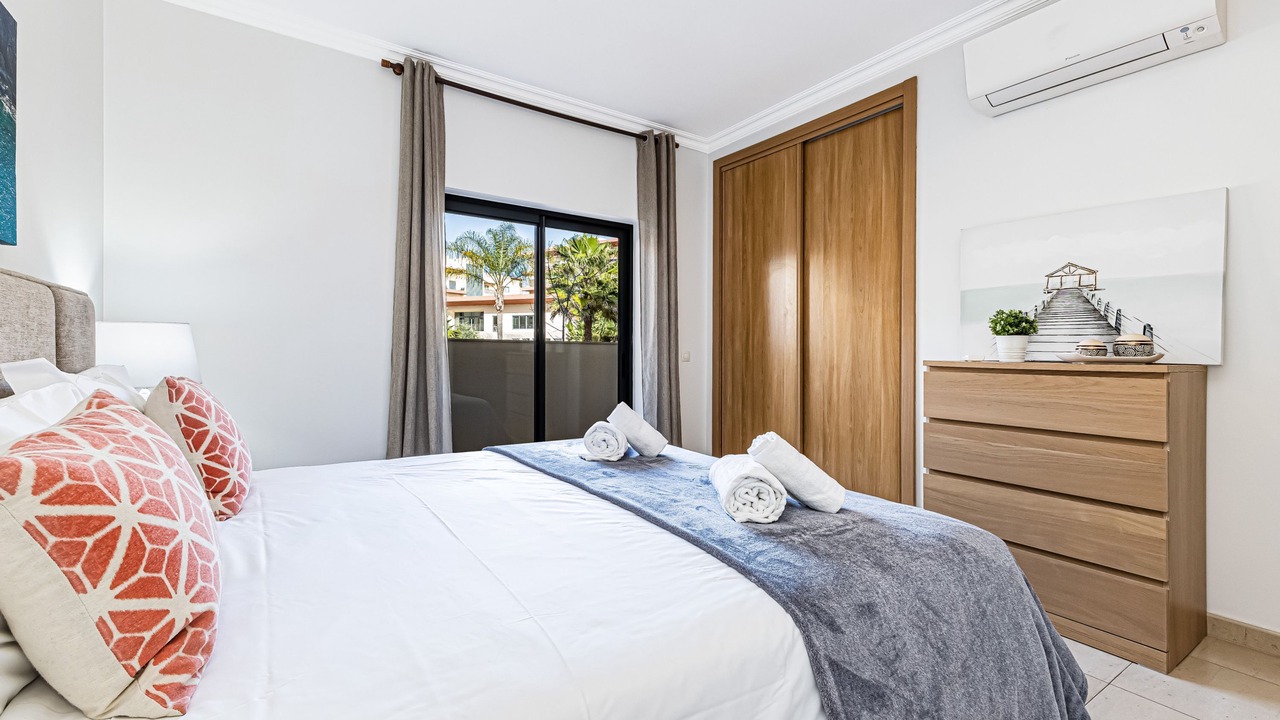 Photo of Bedroom in Albardeira