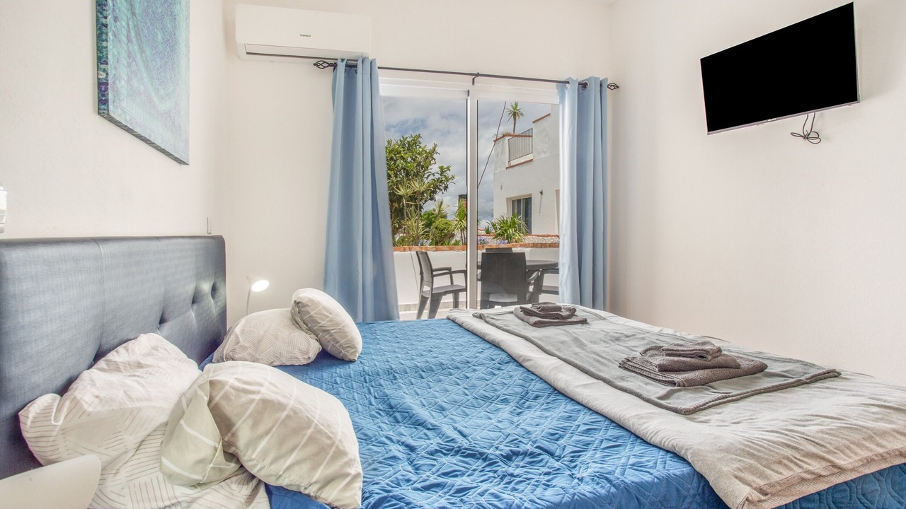 Photo of Bedroom in Canico