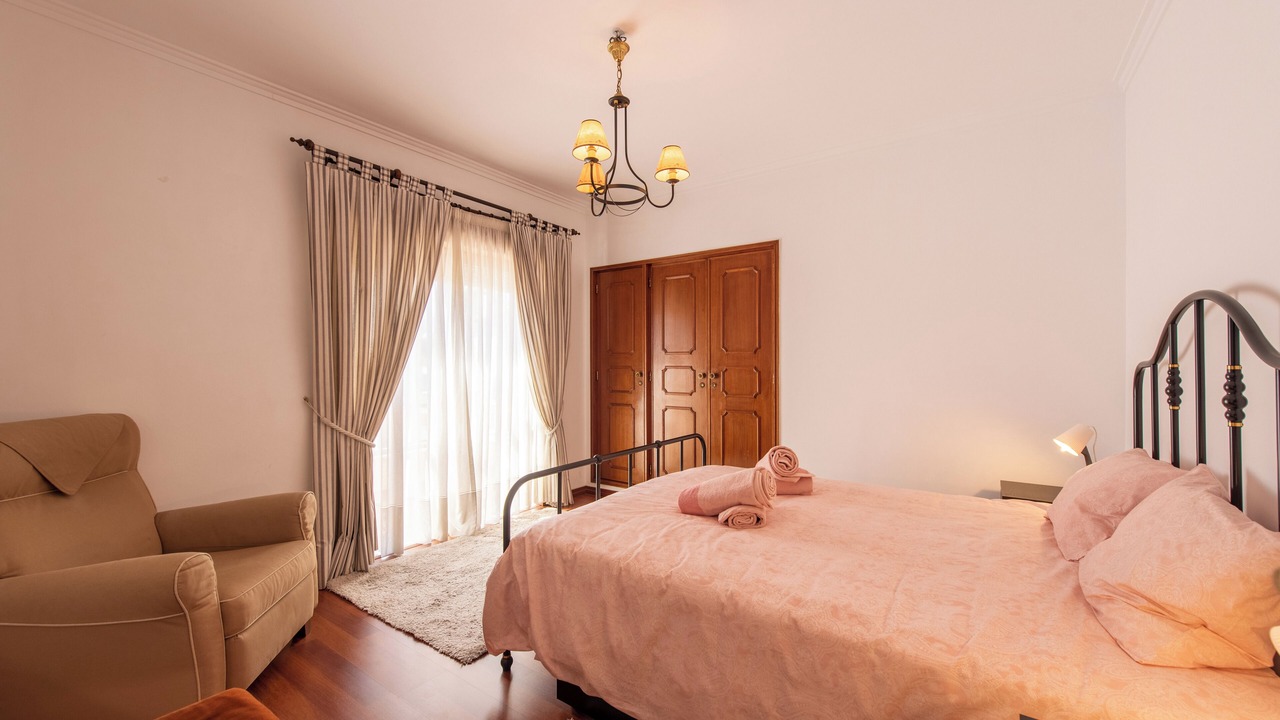 Photo of Bedroom in Cascais