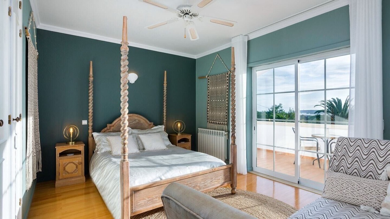 Photo of Bedroom in Meia Praia