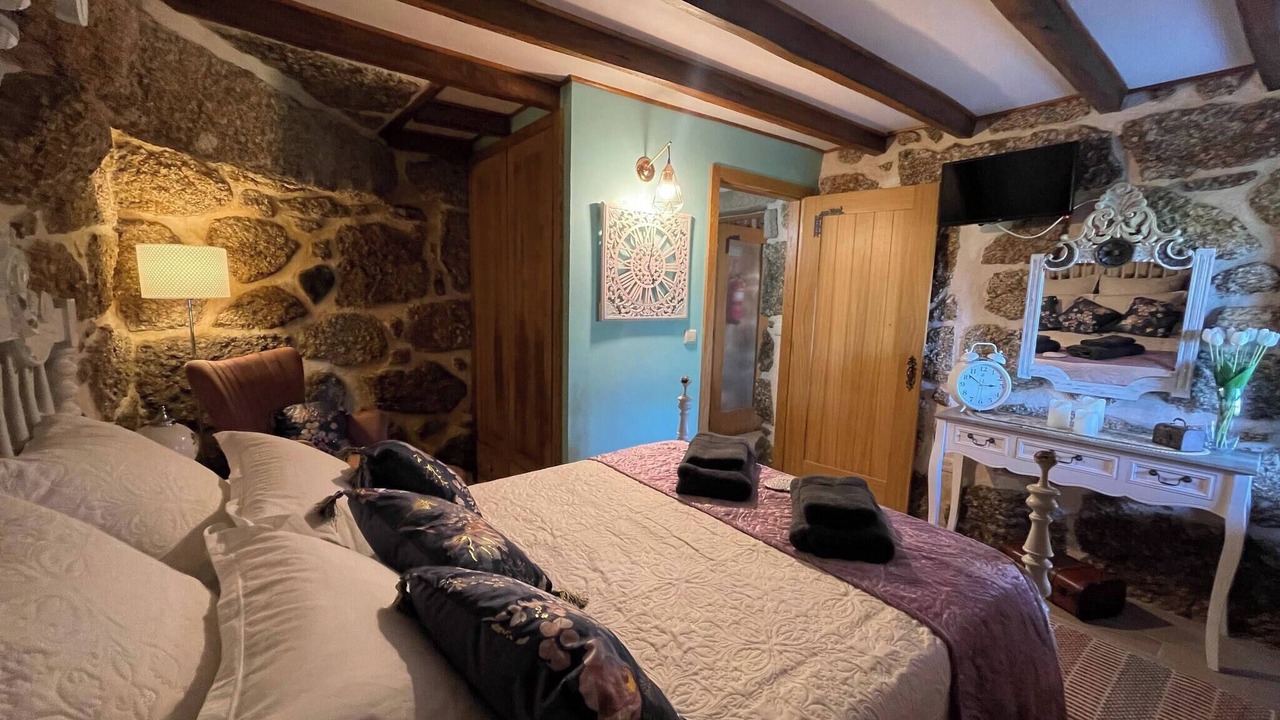Photo of Bedroom in Tondela