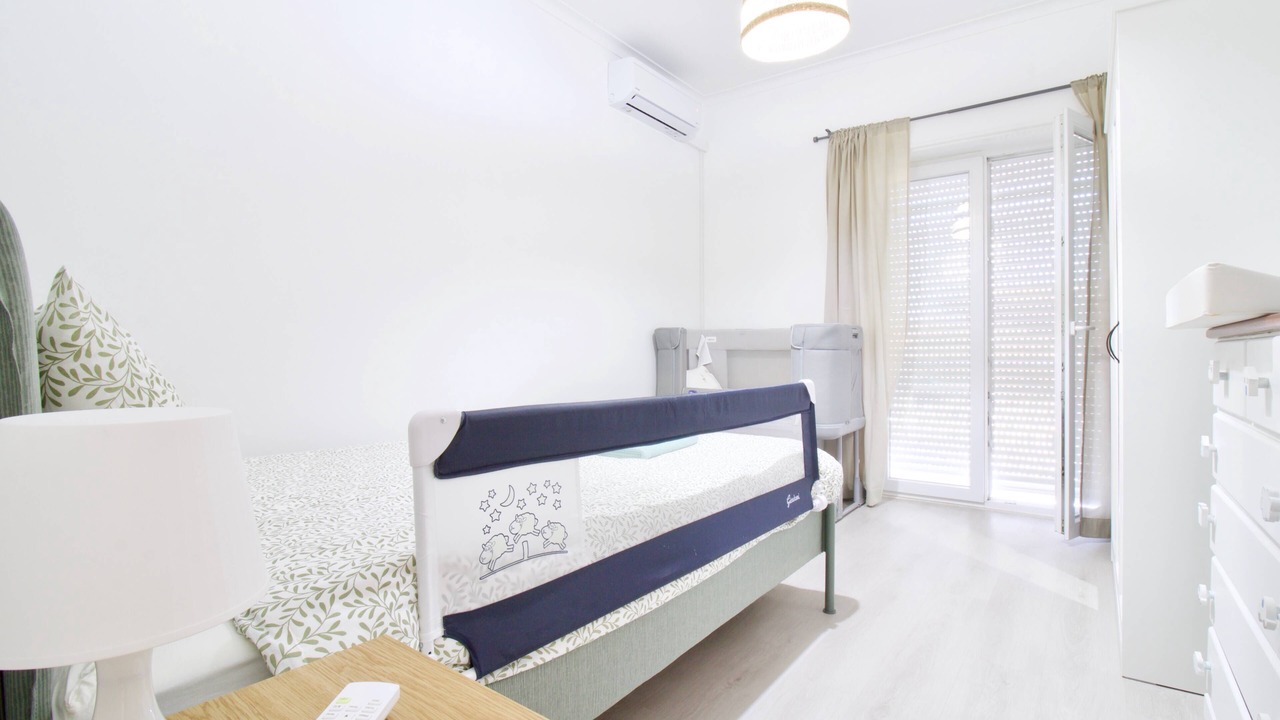 Photo of Bedroom in Cacilhas