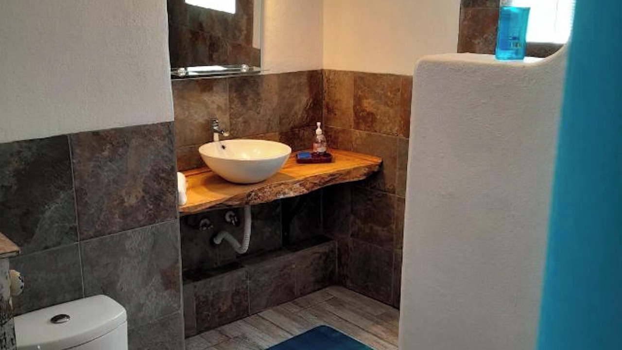 Photo of Bathroom in Alhadas