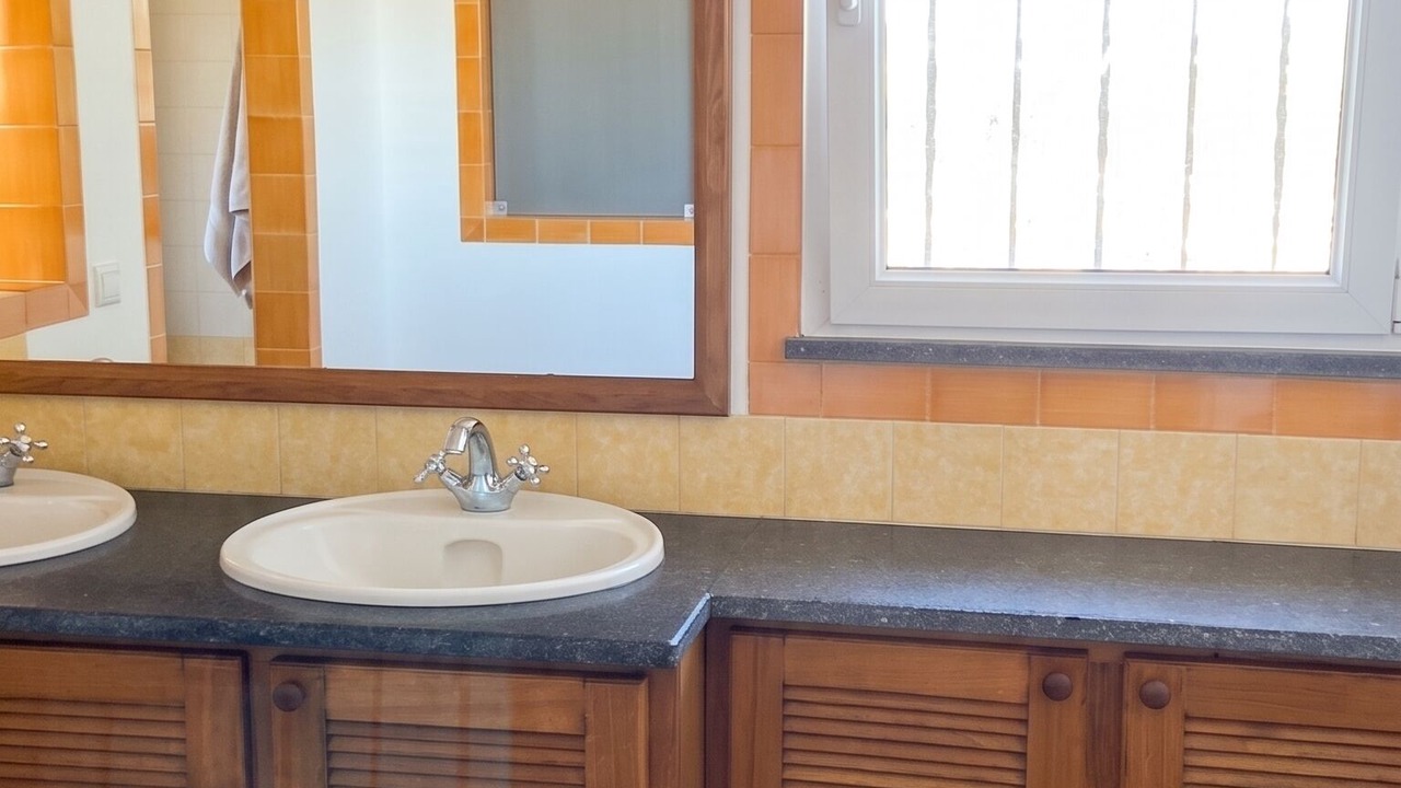 Photo of Bathroom in Angra do Heroismo
