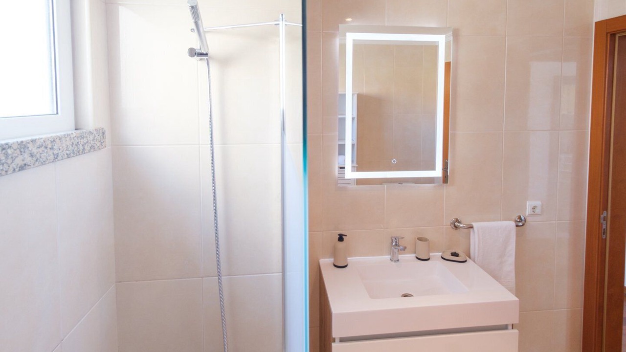 Photo of Bathroom in Canico