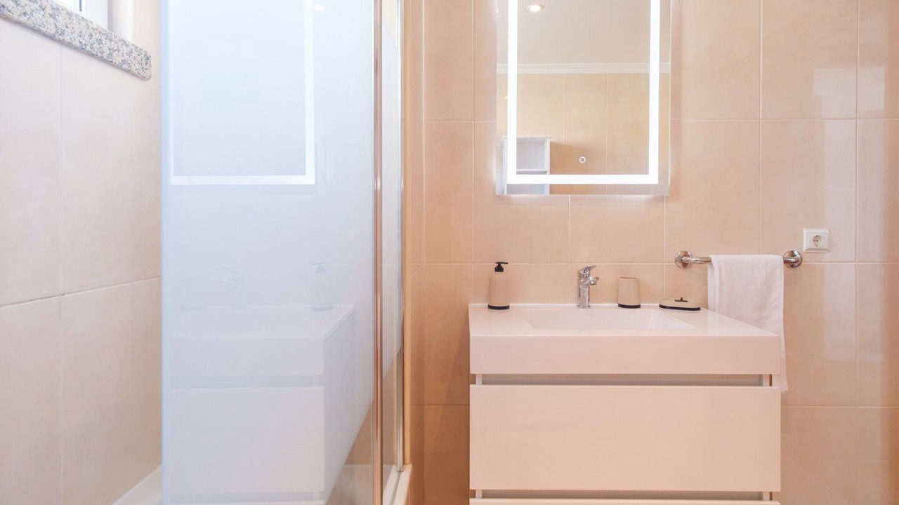 Photo of Bathroom in Canico