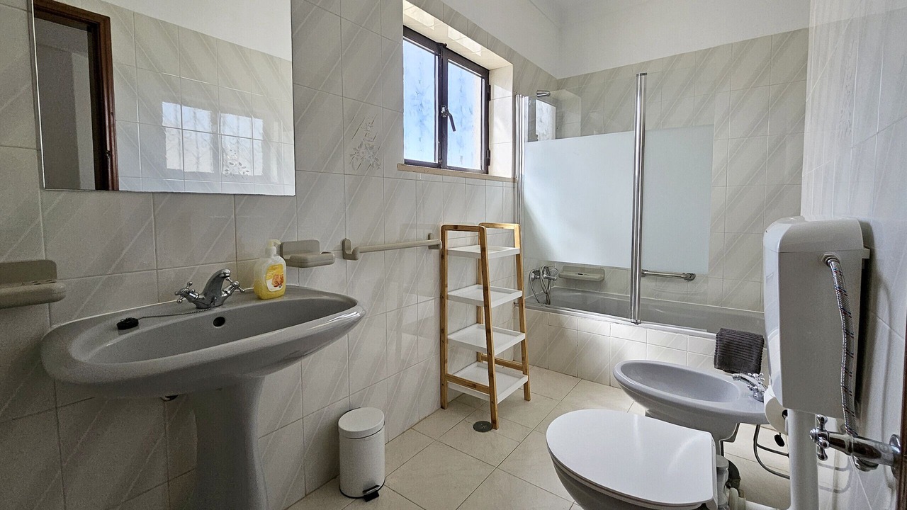Photo of Bathroom in Gale