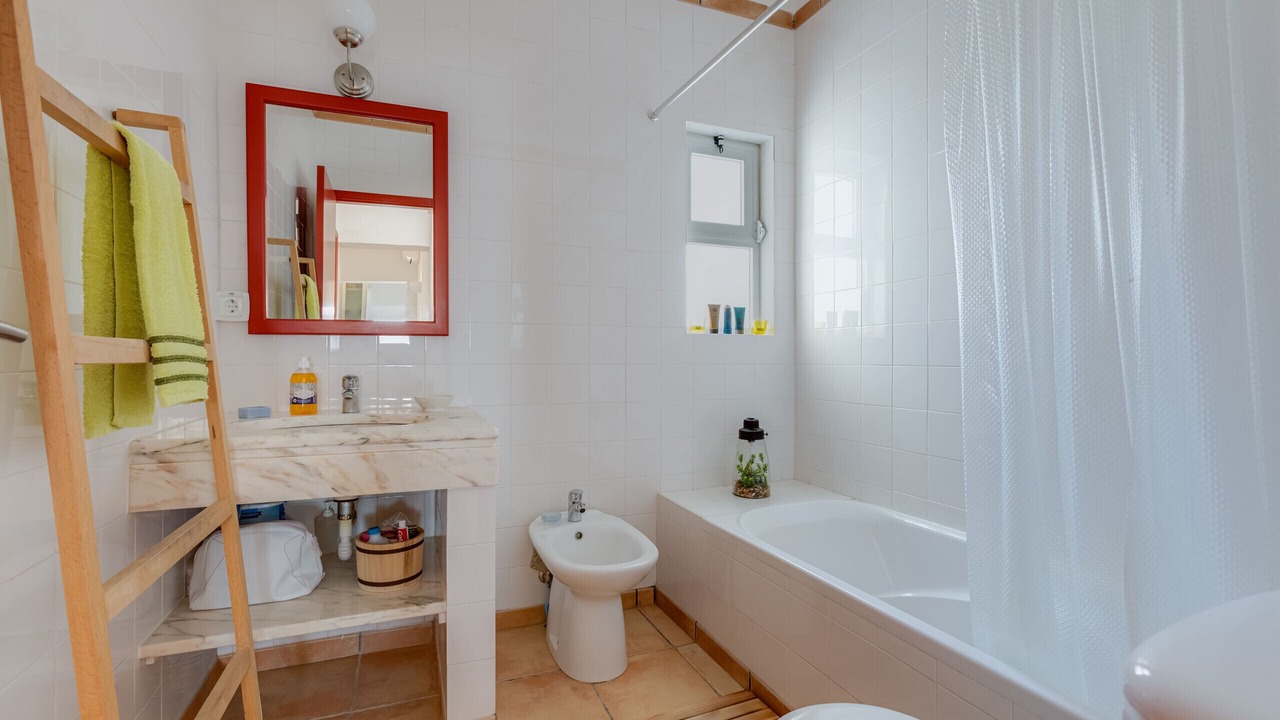 Photo of Bathroom in Vale de Centianes