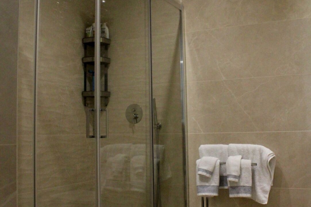 Photo of Bathroom in Portela