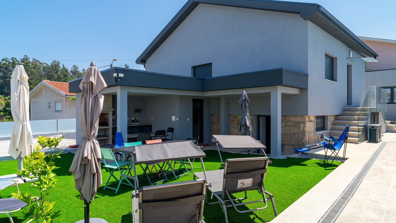 Photo of Outdoor in Lever