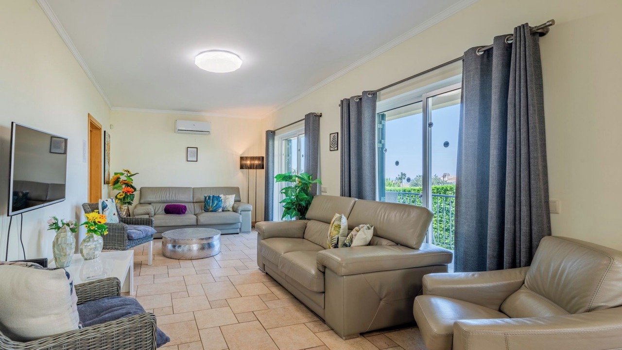 Photo of Livingroom in Patroves