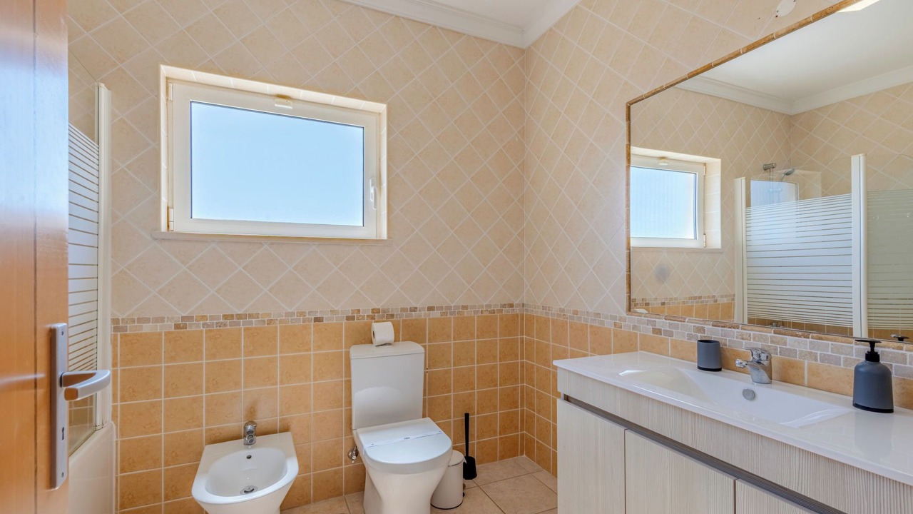 Photo of Bathroom in Patroves