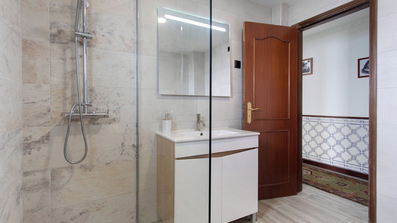 Photo of Bathroom in Lourinha