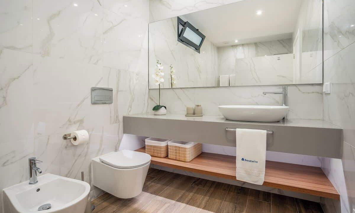 Photo of Bathroom in Porches
