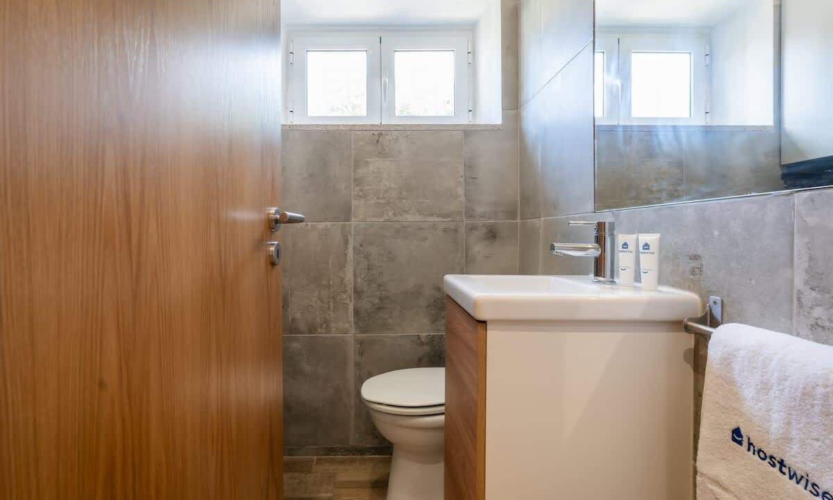 Photo of Bathroom in Paranhos