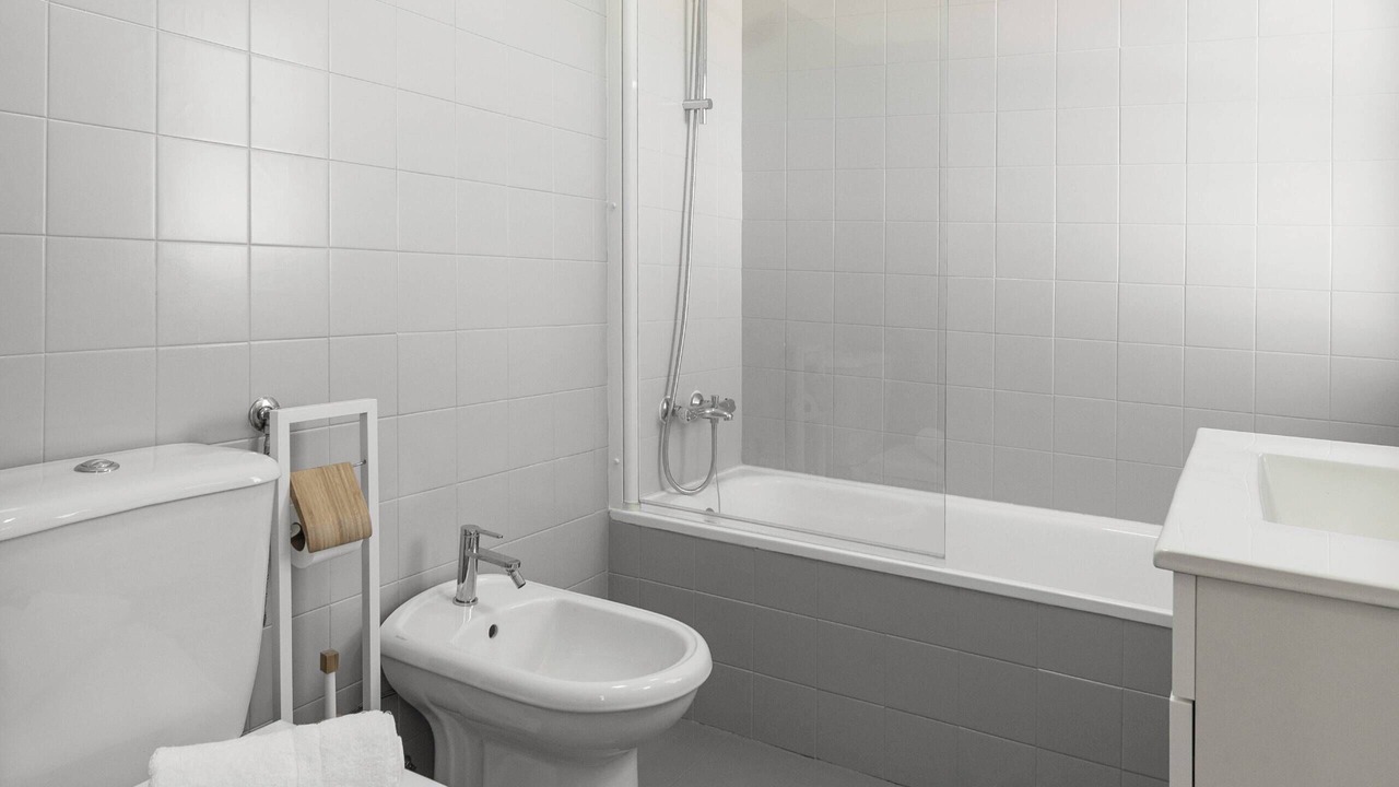 Photo of Bathroom in Peniche