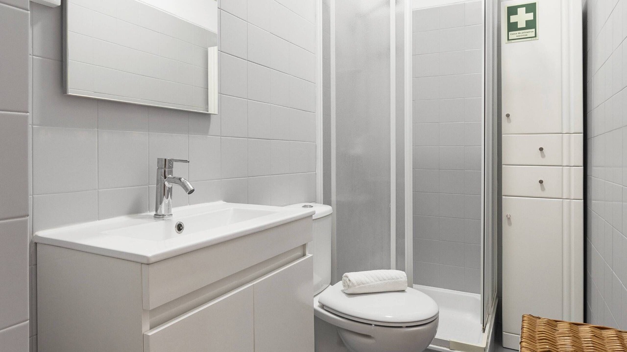 Photo of Bathroom in Peniche