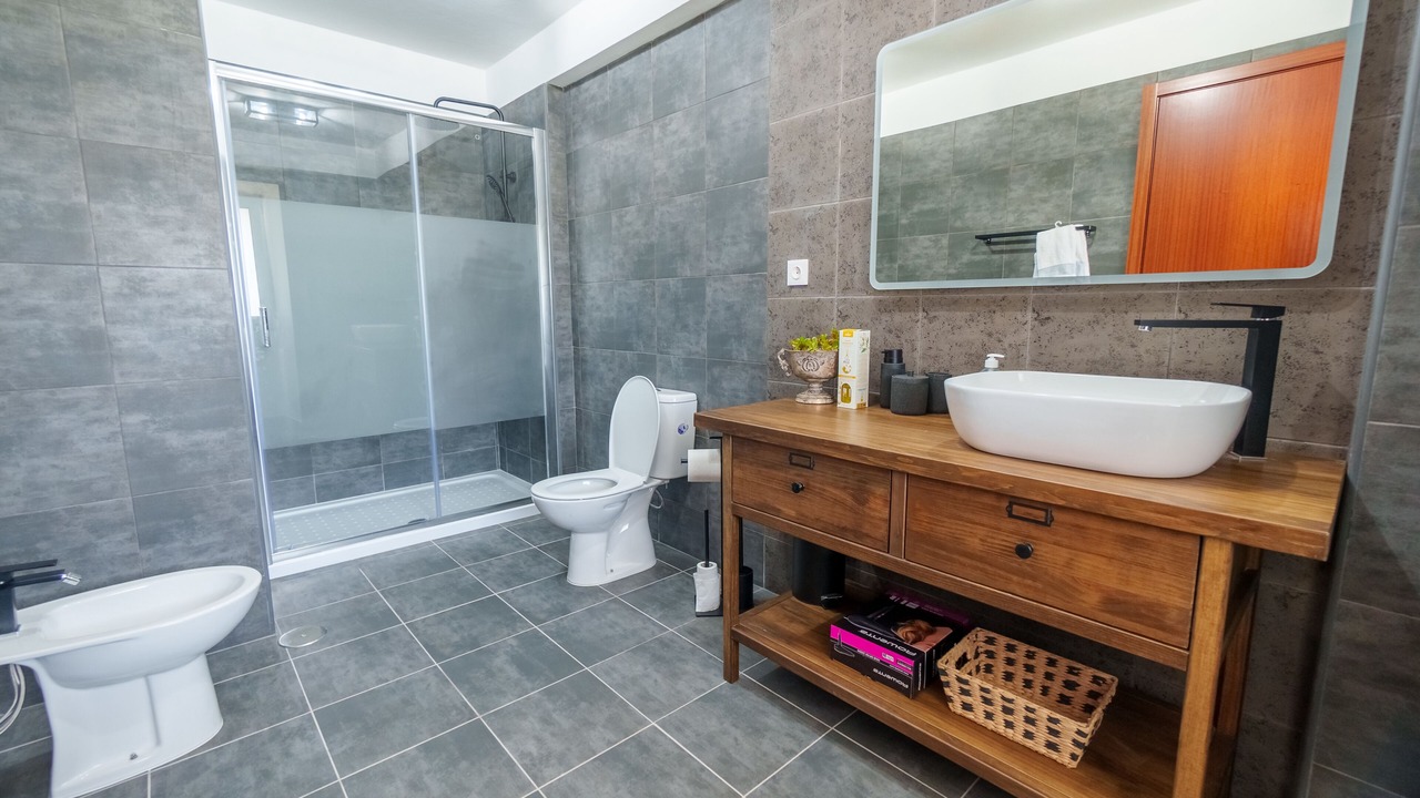 Photo of Bathroom in Feteira