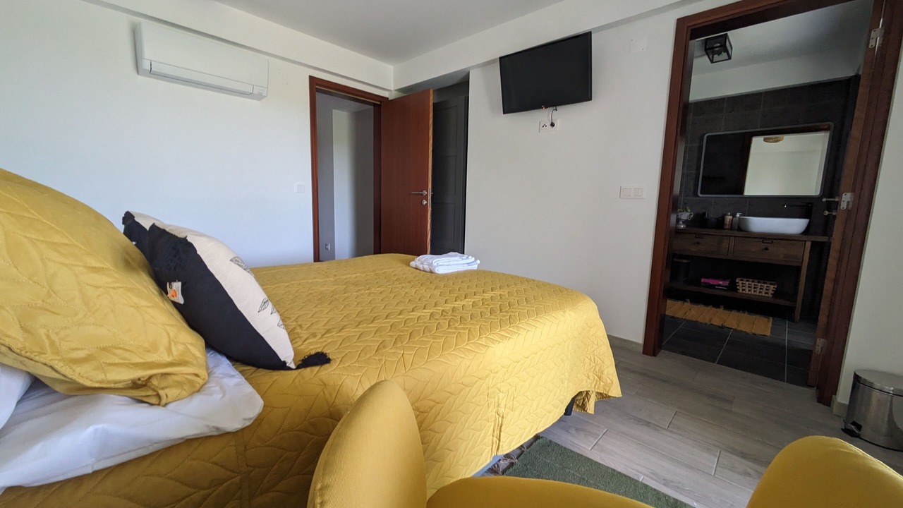 Photo of Bedroom in Feteira