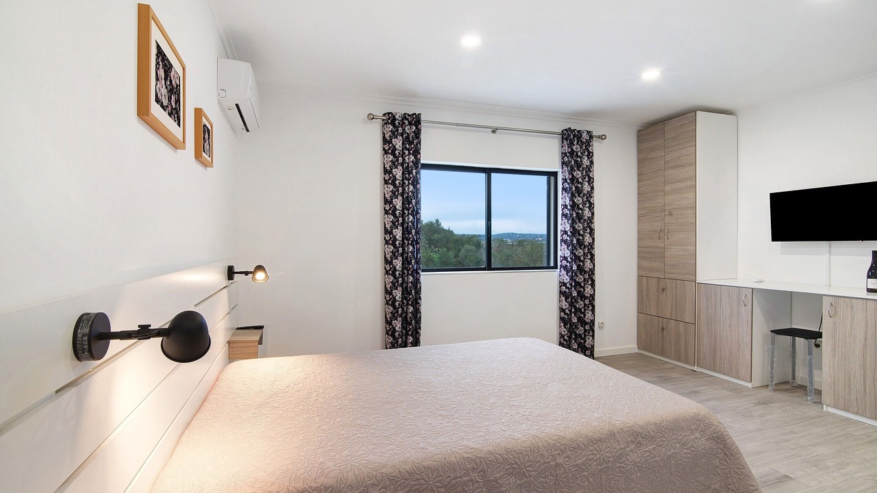 Photo of Bedroom in Moncarapacho e Fuseta