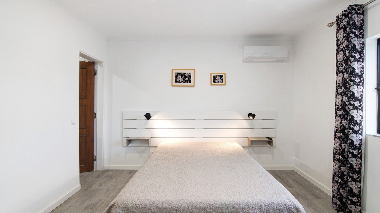 Photo of Bedroom in Moncarapacho e Fuseta