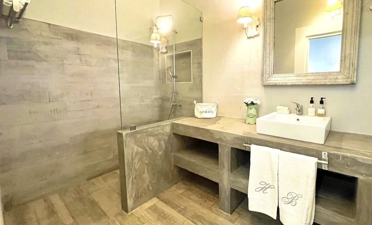 Photo of Bathroom in Aljustrel