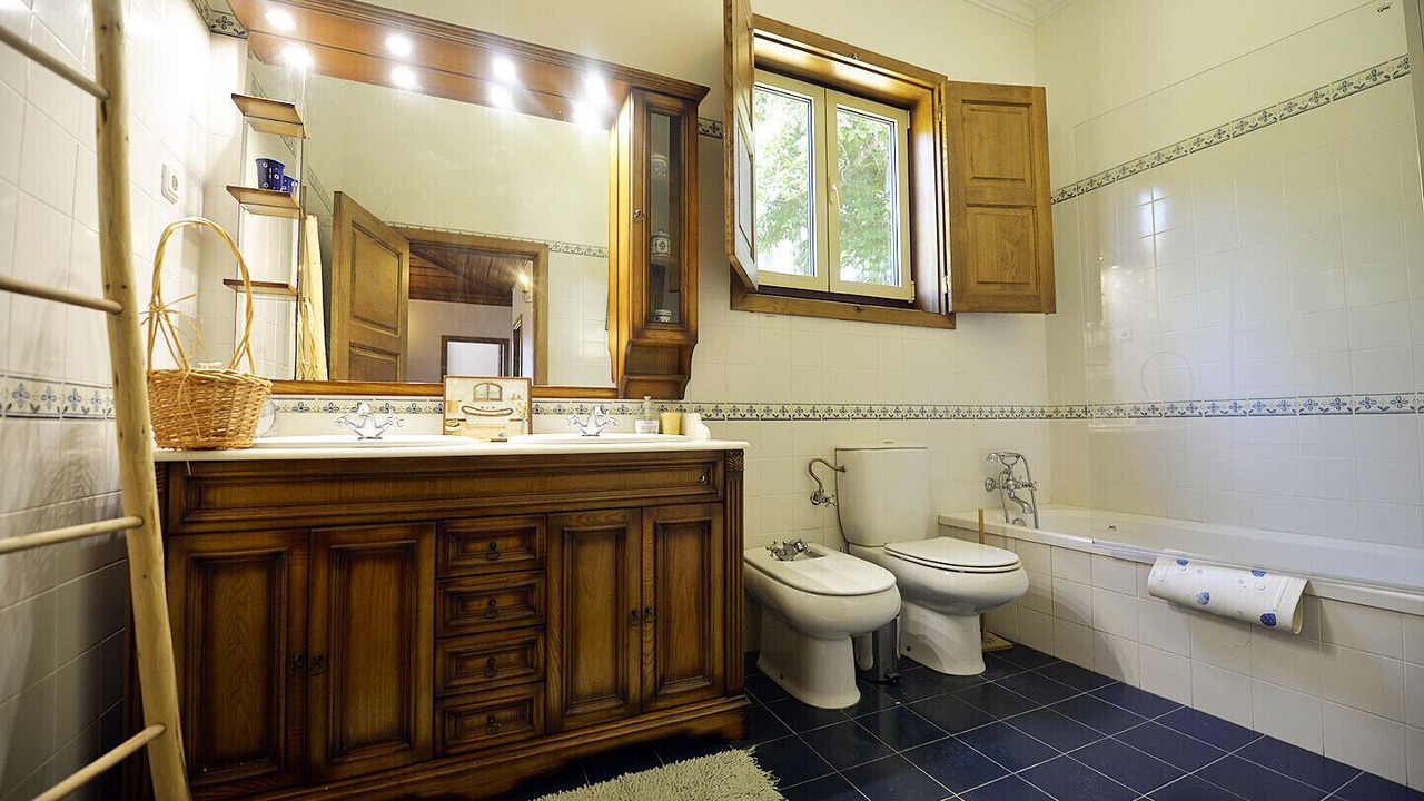 Photo of Bathroom in Cossourado