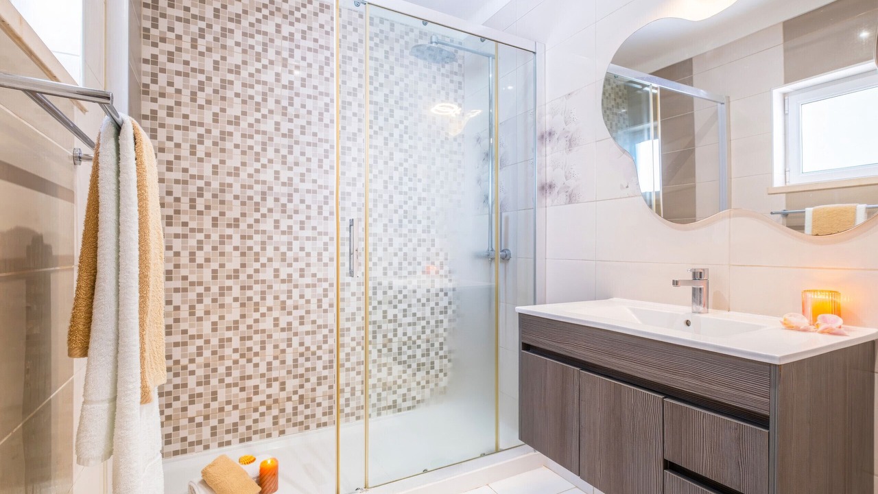Photo of Bathroom in Patroves