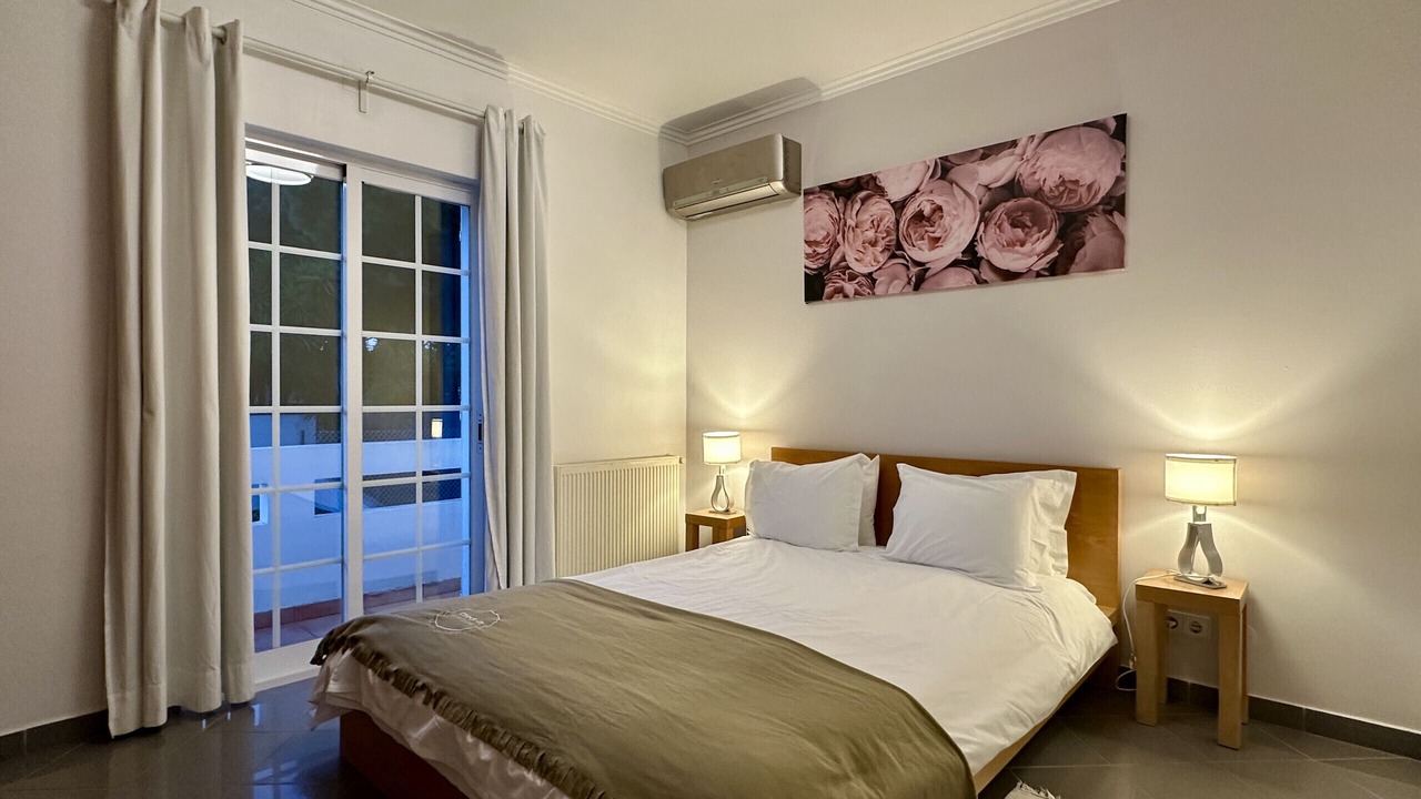 Photo of Bedroom in Quarteira