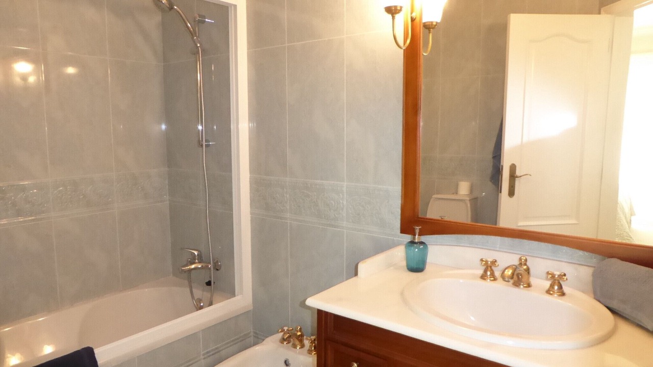 Photo of Bathroom in Faro City Centre