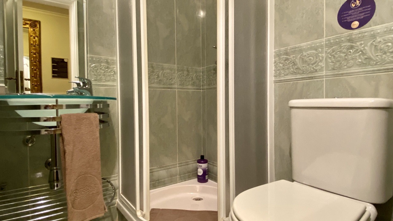 Photo of Bathroom in Faro City Centre